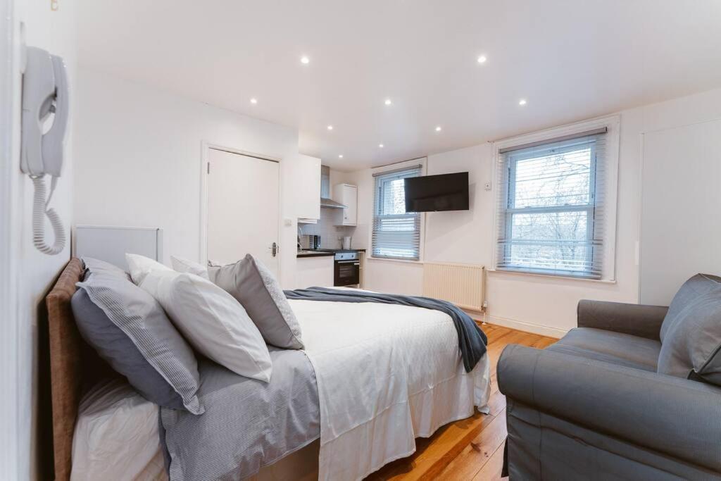 Your Lovely Studio Flat- West3 Londres Exterior foto