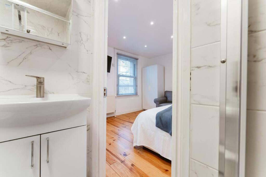Your Lovely Studio Flat- West3 Londres Exterior foto